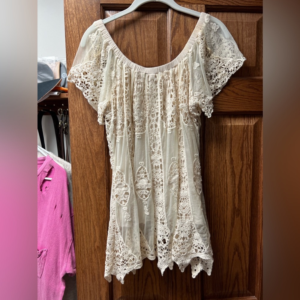 Women’s lace top